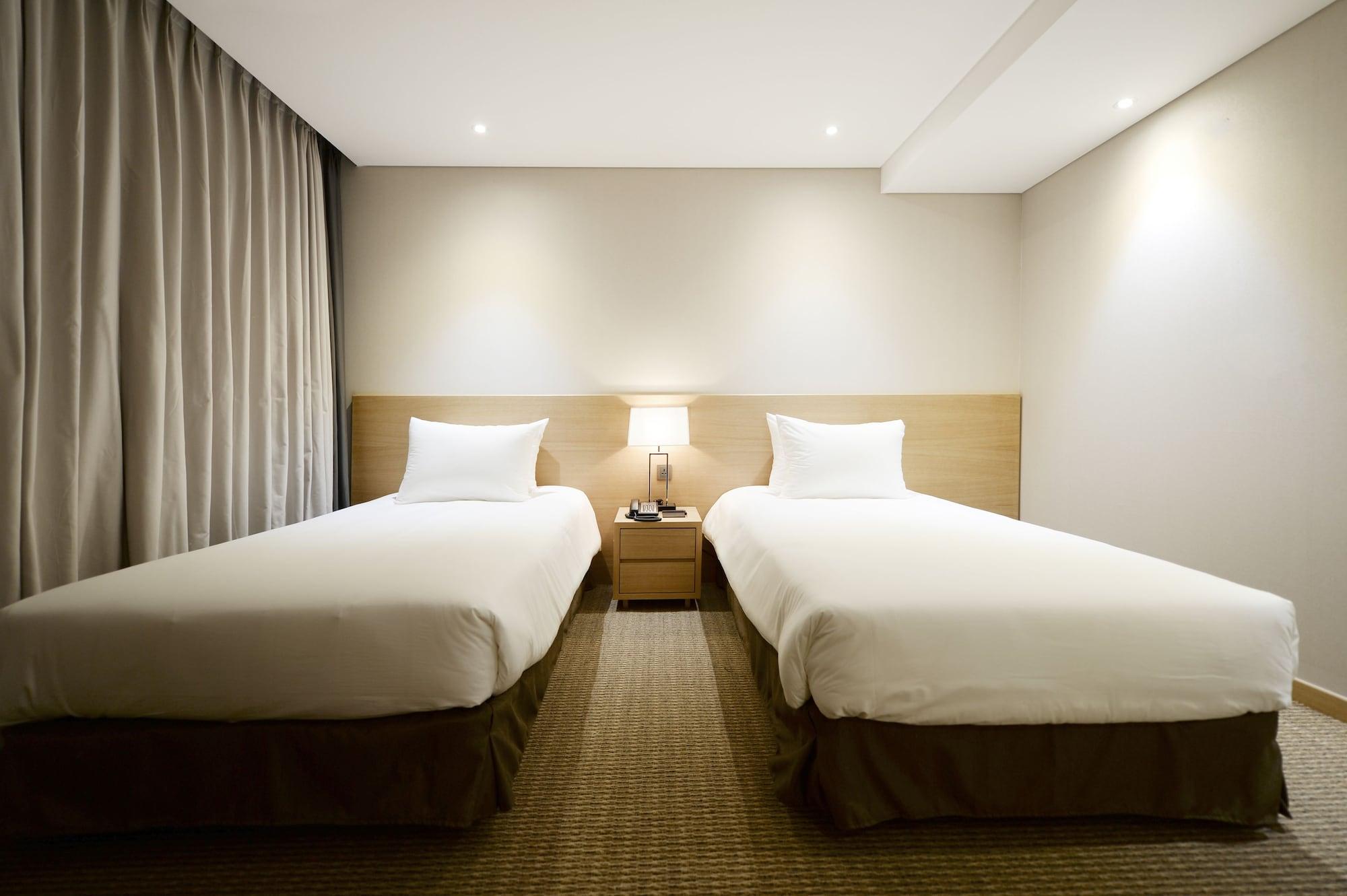 Hotel New Oriental Myeongdong Seoul Bagian luar foto
