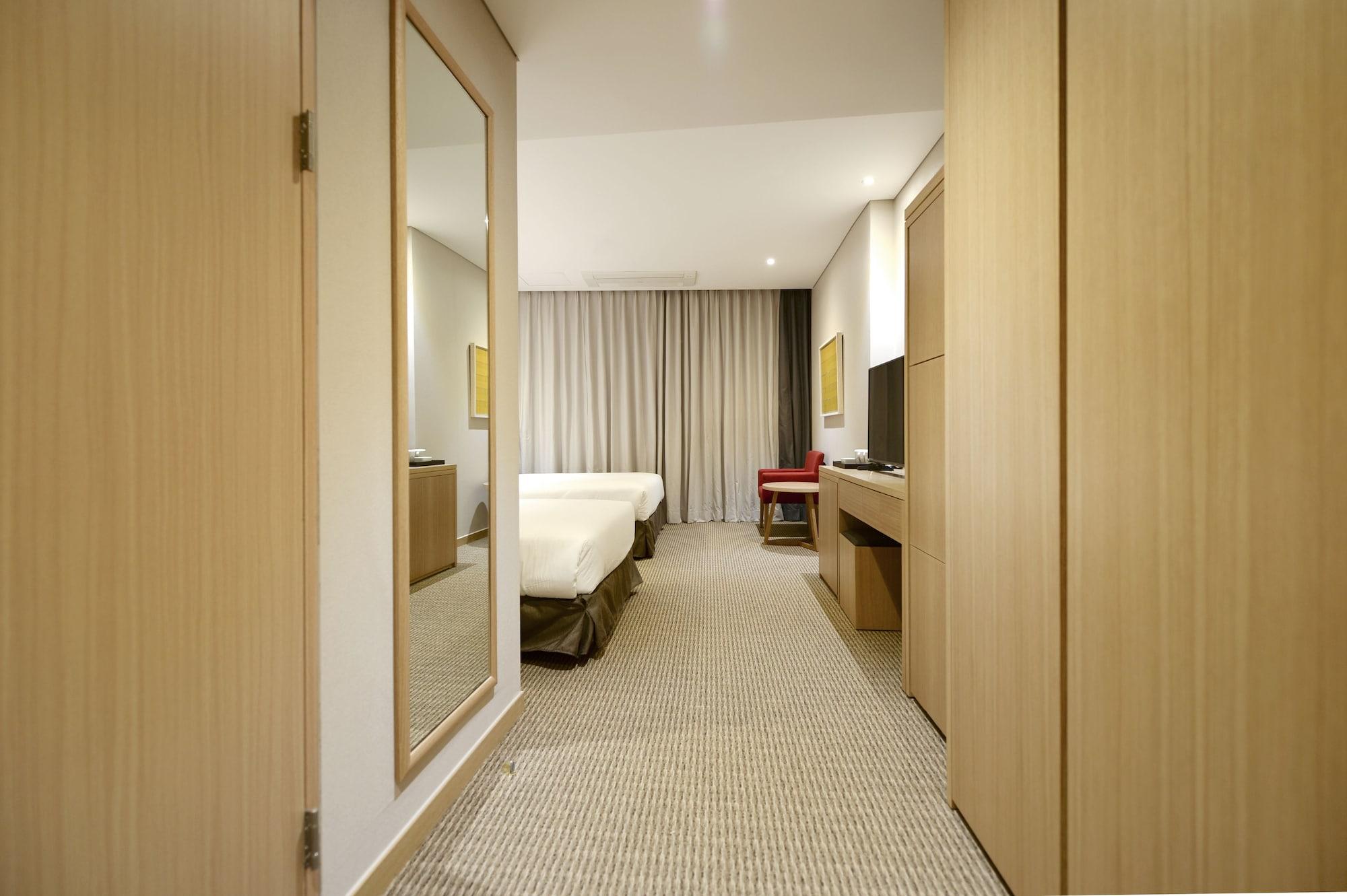 Hotel New Oriental Myeongdong Seoul Bagian luar foto
