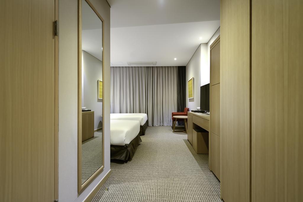 Hotel New Oriental Myeongdong Seoul Bagian luar foto